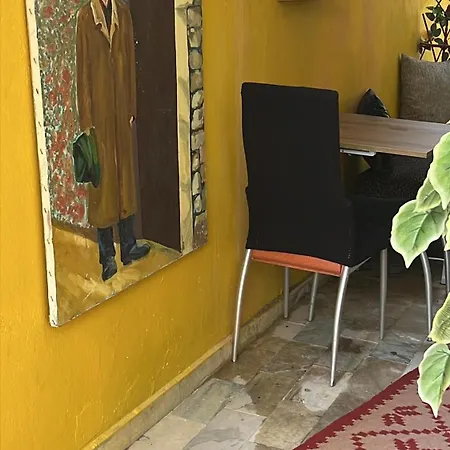 Center 2 * Τίρανα